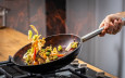 新研究：家中煎鍋煮食可產生潛在有害化合物 經陽光照射產生毒素最多