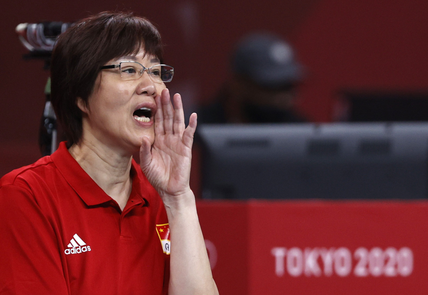 郎平宣布离任中国女排主教练发长文直言无愧于心 - 图说世界 - 龙腾网