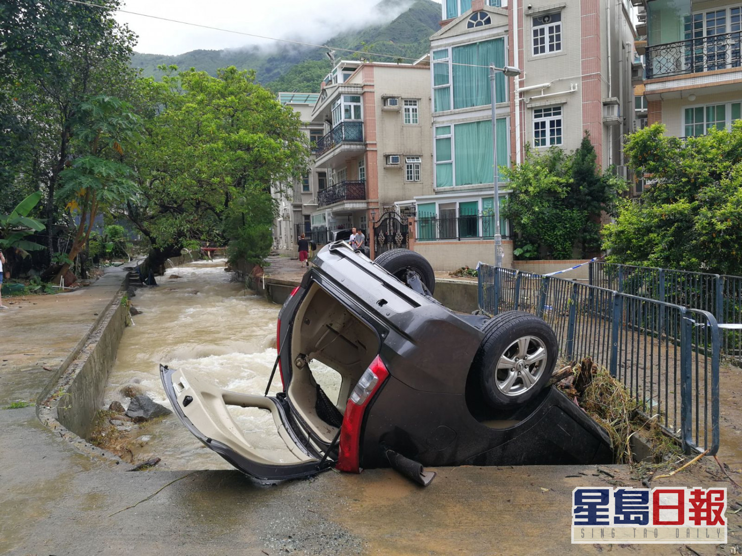 大埔山寮村洪水沖翻私家車村長 第一次咁嚴重 港聞 即時 星島日報