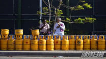 斯里蘭卡鬧汽油荒 全國加油站兩周不賣汽油