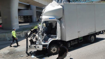 葵涌昨3車相撞1死意外 巴士司機涉危駕致他人死亡被捕