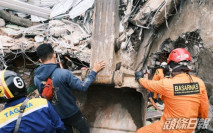 印尼6.2地震增至45死 至少1.5萬名居民流離失所