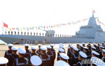 解放軍第二艘055型大型驅逐艦「拉薩艦」亮相