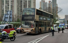 車Cam直擊｜大埔公路沙田段私家車猛撼九巴 車頭盡毀5人受傷