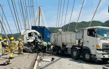 深井汀九橋3車相撞 拖頭司機受傷一度被困