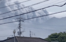 日本九州新燃岳火山七年來首噴發 灰柱逾500米 當局發二級警戒提防