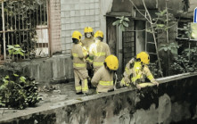銅鑼灣住宅大廈後巷雜物起火 濃煙攻入單位 消防救熄毋須疏散