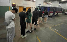 警破葵涌工廈賭檔拘12人 包括19歲男負責人