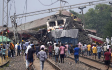 印度3火車相撞│官員爆料：肇禍因電子訊號系統有關