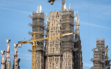 建造工程逾140年　巴塞隆拿聖家堂5座中央塔樓終完工