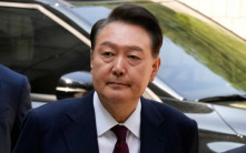 內亂案第3度庭審 尹錫悅首度從正門進入 迴避記者提問