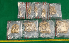 牙買加男旅客搭飛機迂迴來港 體內藏$61萬可卡因被捕