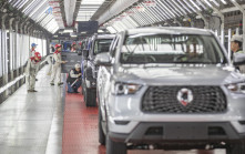 電動車業急速擴張缺工嚴峻 年輕人抗拒進廠2025年需120萬人