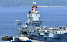 山東艦訪港｜率先開放學生參觀 軍官：冀向香港同胞展示國家強大 激發愛國熱情