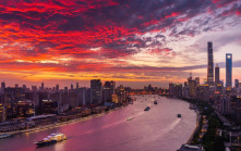 南京、上海等多地現火紅雲彩  網民：追不了極光，追火燒雲｜多相