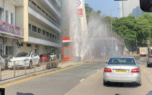 黃竹坑道爆水管   水柱四樓高