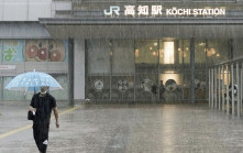 瑪娃挾風帶雨逼近日本 當局籲數萬人撤離