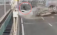 爆胎落車查看  福州司機遭後車撞飛命喪當場