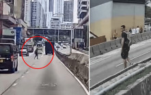 有片｜黑衣男「大地任我行」 橫越龍翔道6條行車線 網民批：有天橋有行人隧道都要咁