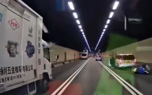 西隧管道內私家車電單車相撞 鐵騎士受傷 西隧往港島快線封閉