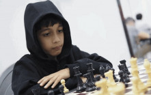 8歲象棋神童創歷史  成擊敗「特級大師」最年輕選手  且擁一驚人天賦