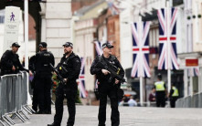 英警射死黑人被控谋杀   逾百伦敦警察拒携枪巡逻