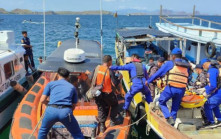 奪命打卡︱中國女遊客印尼海灘遭強流捲走  拒聽導遊勸告著救生衣出事