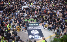 【逃犯条例】7个传媒工会游行记协指1500人参与 警方：1100人