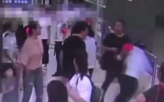 北京躁男因妻女繞過安檢被截 毆打地鐵職員被捕