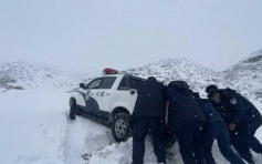 寒潮襲京津部分地區料降雪20厘米 新疆山區15工人被困