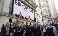 Birkenstock美股首日掛牌「潛水」 股價急挫近13%