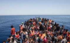 移民赴歐翻船 利比亞外海5死近200人獲救