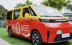 的士車隊｜易志明倡加快開放關口車隊專用候車處 料可增加司機加入車隊誘因