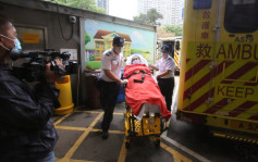 红磡渡轮码头职员赫见男子堕海 报案由警员救起送院