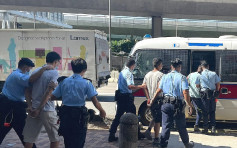 跨部門港島反黑工拘17男女 其中一人為通緝犯