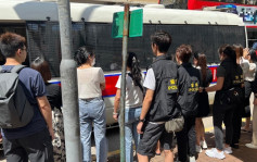 警方夥入境處荃灣掃黃 拘7名內地女