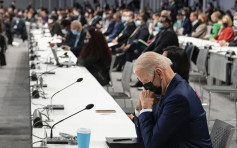 拜登開氣候高峰會䀫眼瞓 網民批不尊重大會