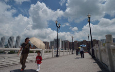 高空反气旋热爆33°C 周四起落足七日雨