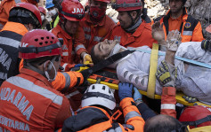 土耳其地震｜救援奇蹟續出現 多人被埋逾160小時生還獲救