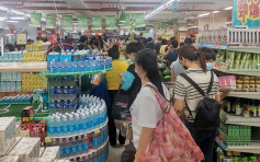市民迫爆扫粮超市设限购 澳门政府吁无需抢购