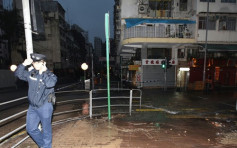 西贡街爆水管　三线全部封闭