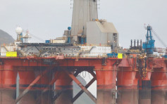 绿色和平活跃分子苏格兰阻大型钻油台出海 阻英国石油公司钻探计画