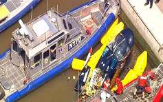 纽约直升机失事坠落哈得逊河 两人受伤