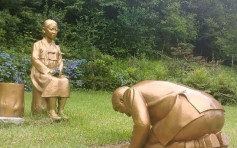 南韓雕像被指影射安倍向慰安婦道歉 菅義偉︰影響兩國關係