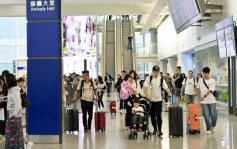 「经珠港飞」便利内地旅客国际出行  运流局：开通3个月已逾万人使用服务 