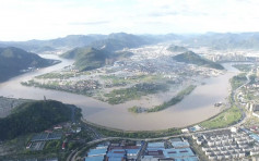 利奇馬颱風釀32死16失聯 消防員「路邊開餐」網民感動