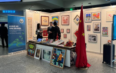 联合国国际会议宣扬禁毒  香港艺术作品藉猫咪薰衣草带出信息