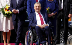 捷克总统泽曼染新冠肺炎再度入院 暂无法任命新总理