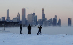 极寒后回暖至零下5.5度 芝加哥民众脱外套︰有如春天
