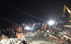 四川严重山泥倾泻12人被困 至少3死1失踪